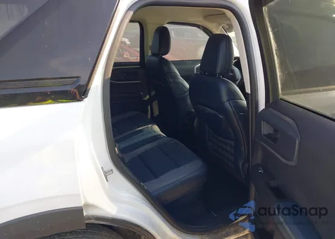 2021 Ford Bronco Sport Outer Banks z USA, uszkodzony, nr VIN 3FMCR9C68MRA95853